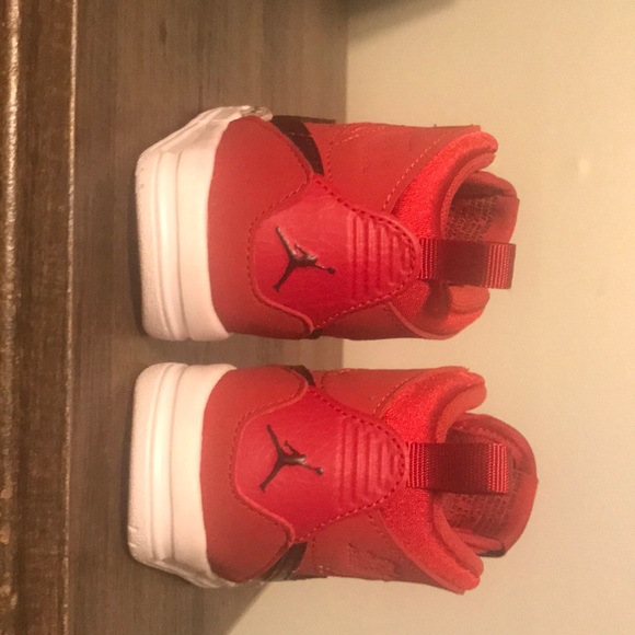 Red and Black Size 3C Nike Jordans - Picture 3 of 6